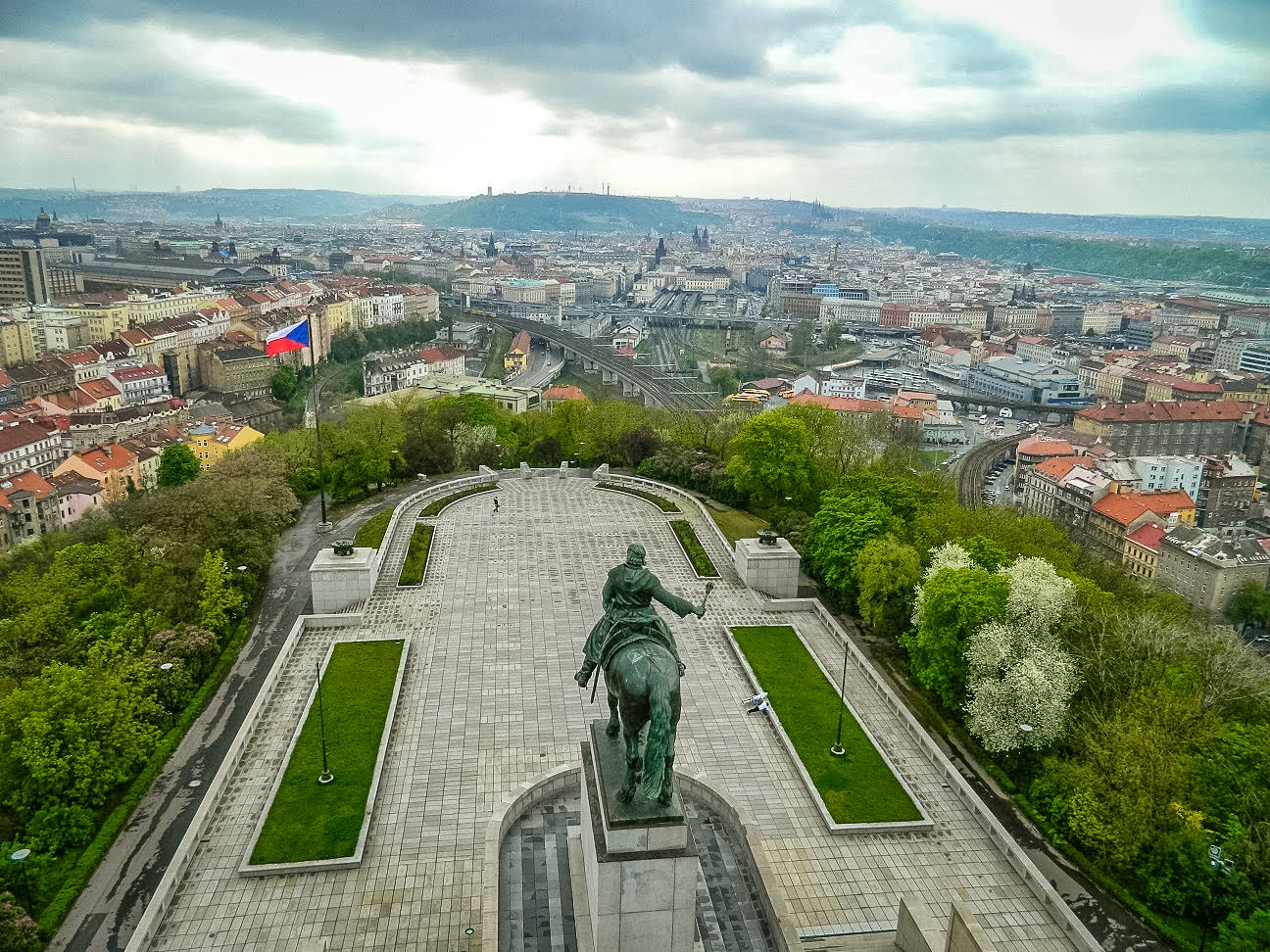 Парк Витков в Праге здесь, останки, После, статуи, неизвестного, статуя, могила, солдата, Зборова, Чехословакии, памятника, монумент, войны, большой, холме, которая, будет, создать, решение, конной