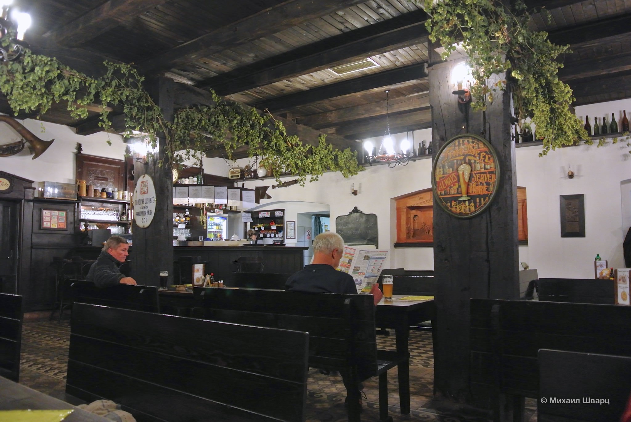 В ресторане