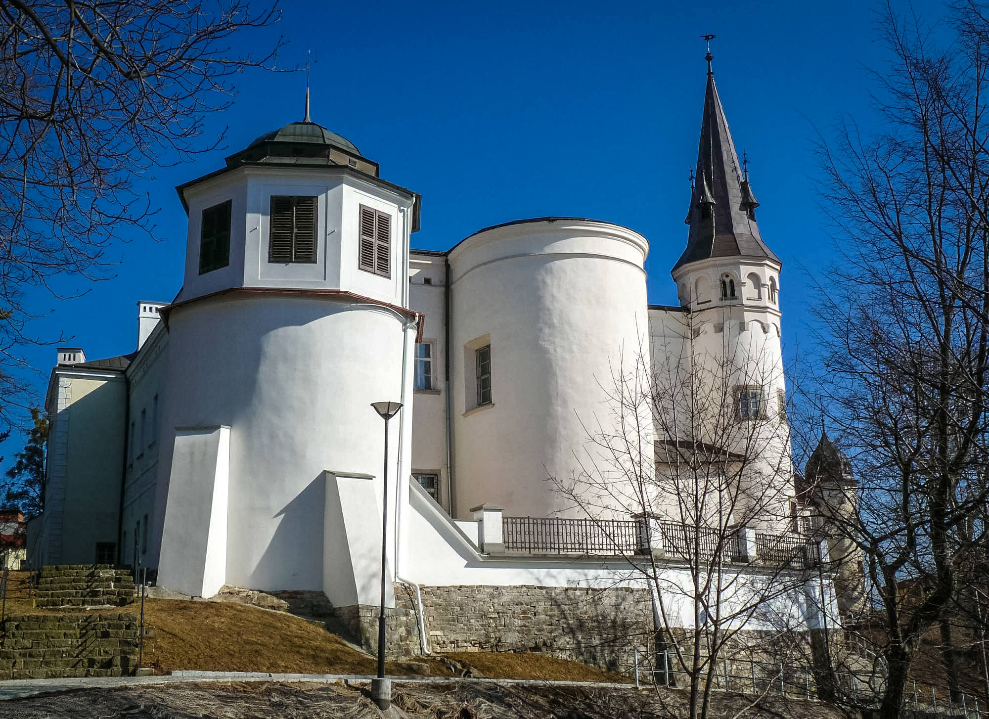 Стены замка Фридек