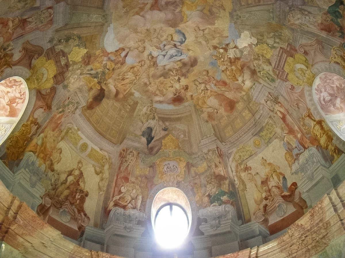 Потолочная фреска Успения Богородицы