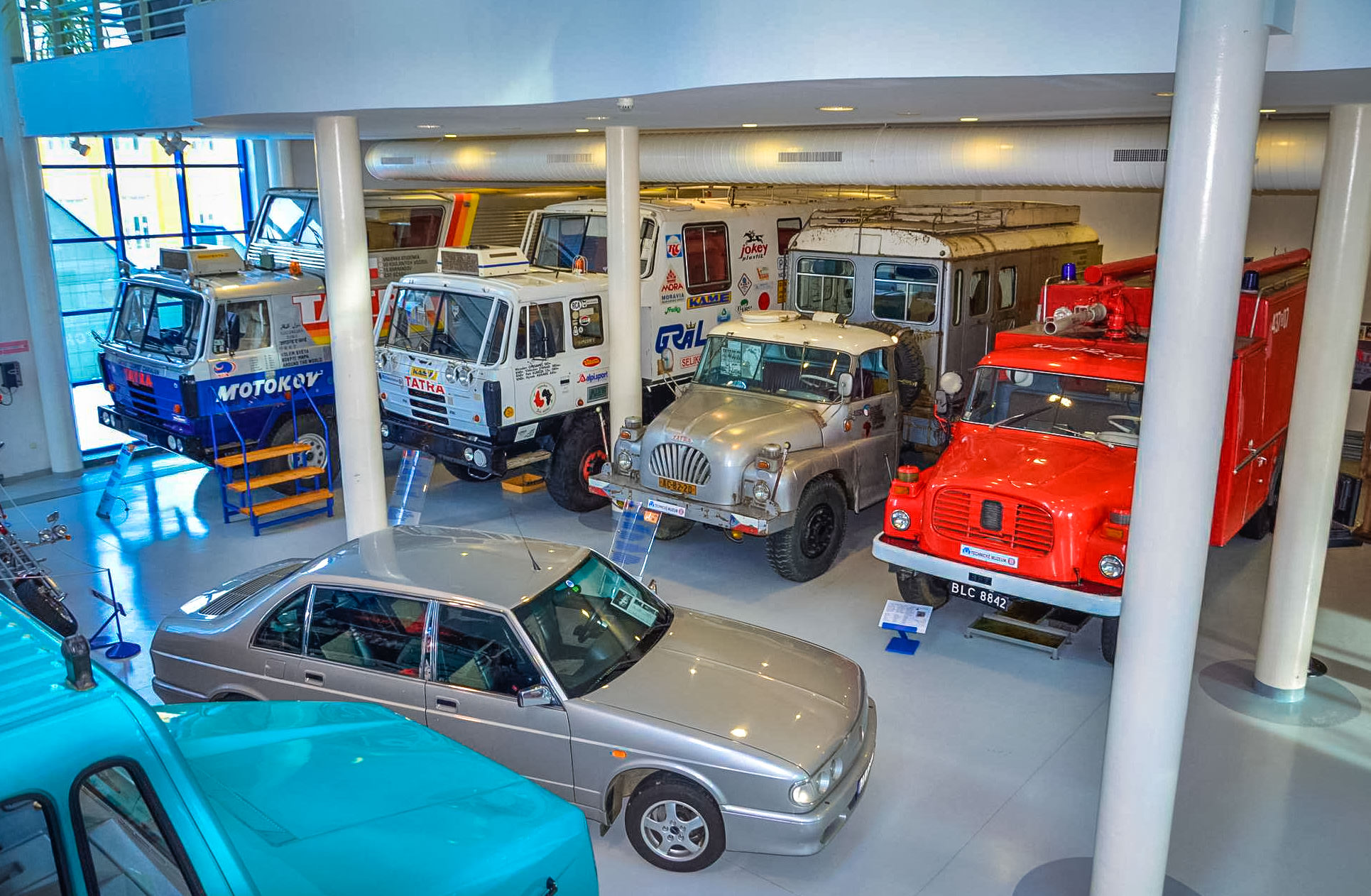 Грузовые машины