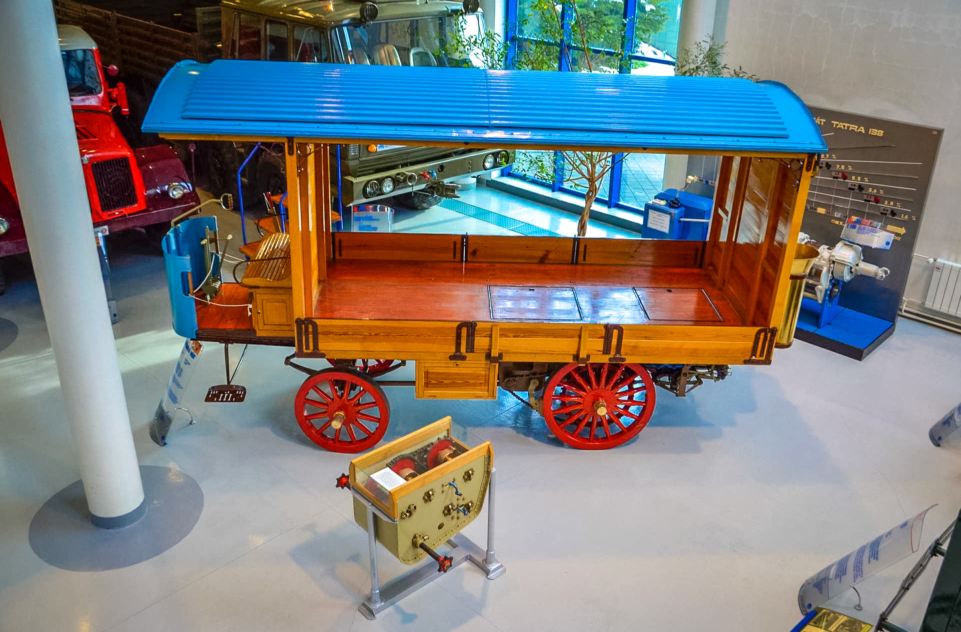 Первая грузовая машина Нессельдорфер Вагенбау