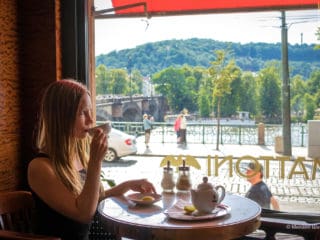 Кафе Славия — излюбленное место пражской богемы