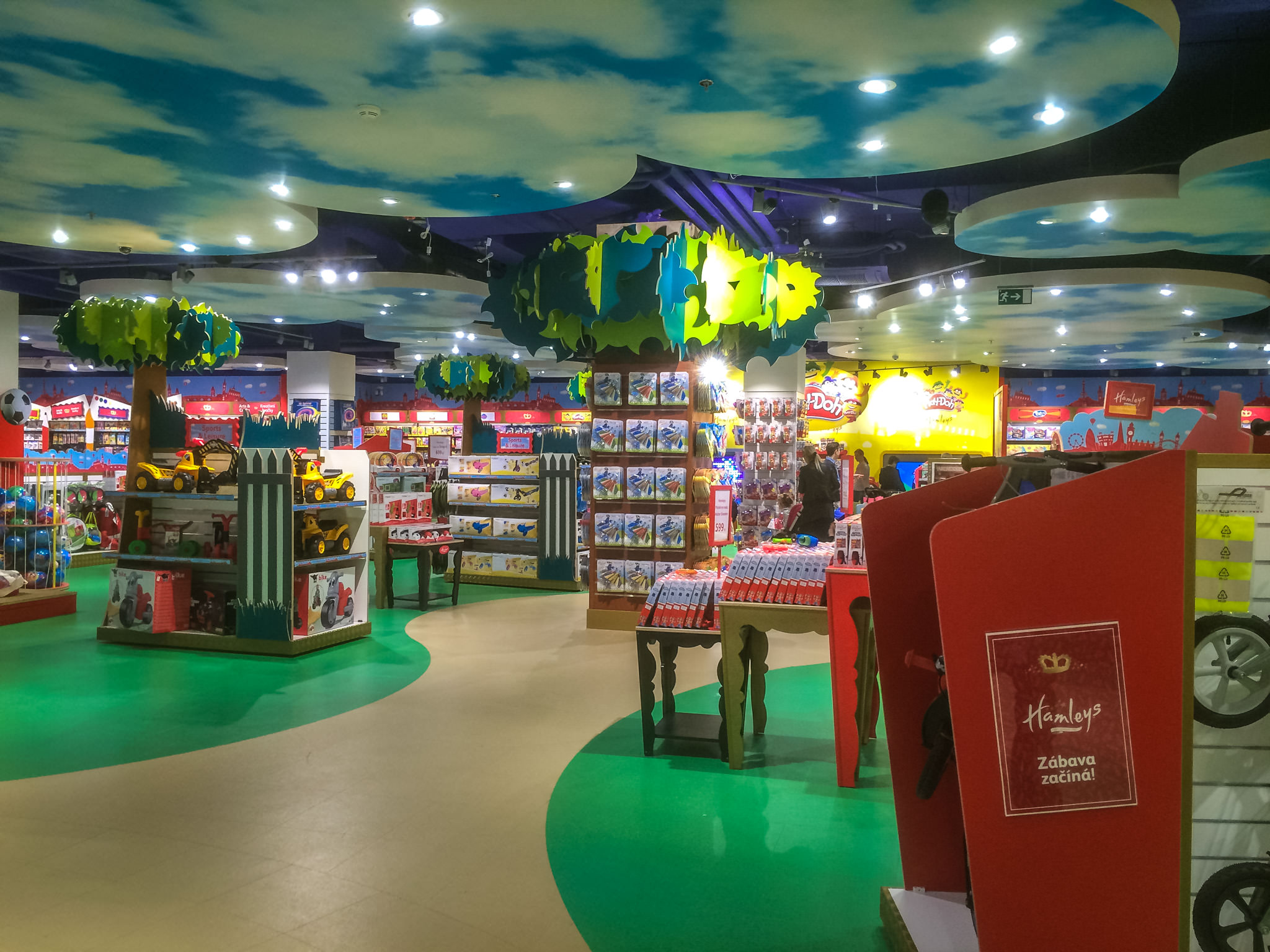 На втором этаже