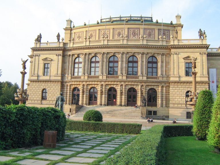 Рудольфинум (Rudolfinum)