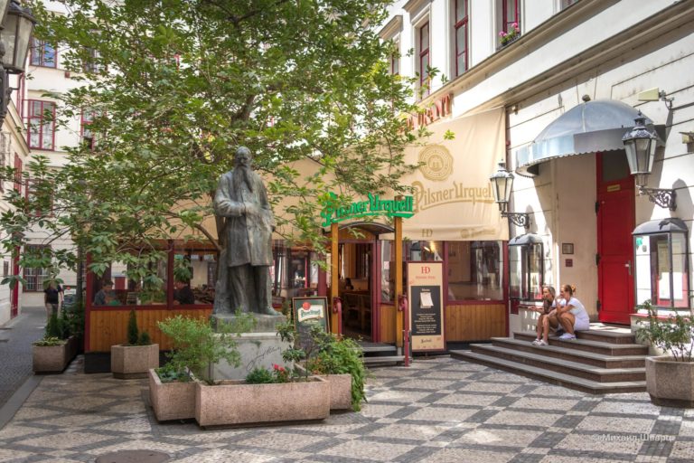 Ресторан Hlávkův dvůr