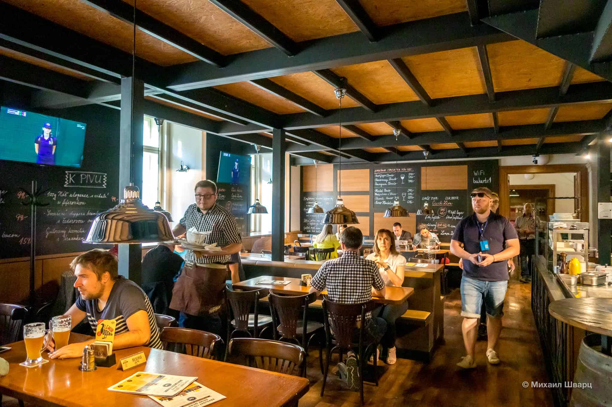 Интерьер ресторана Pivovar Národní