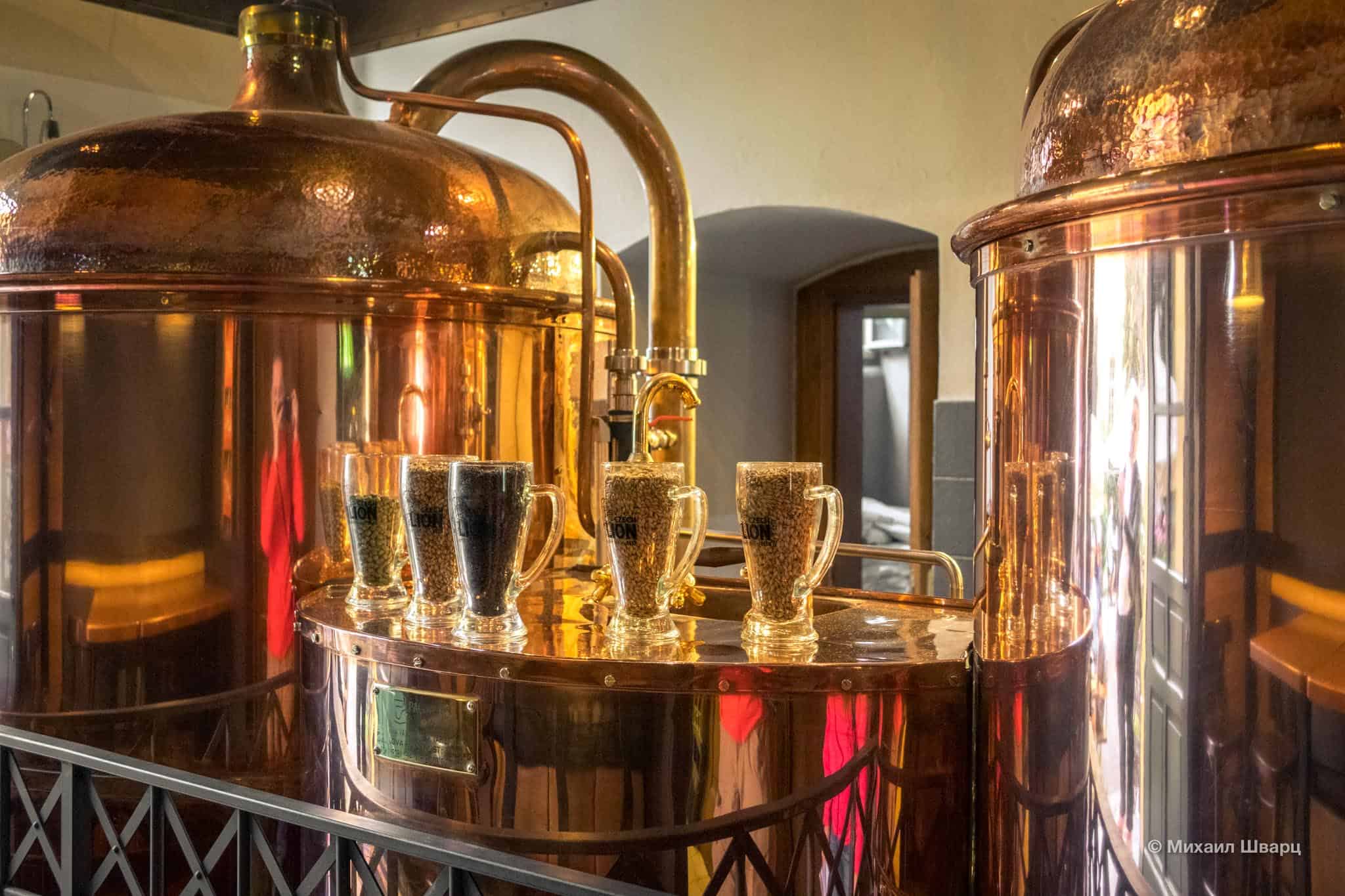 Чаны для пивоварения в ресторане Pivovar Národní