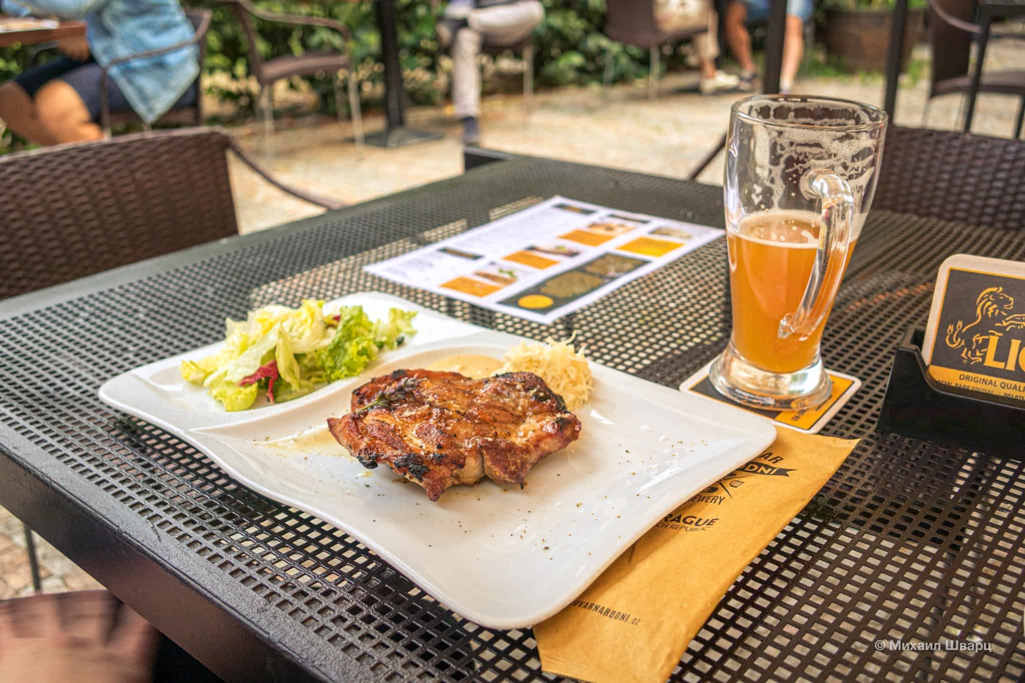 Куриная грудка в ресторане Pivovar Národní