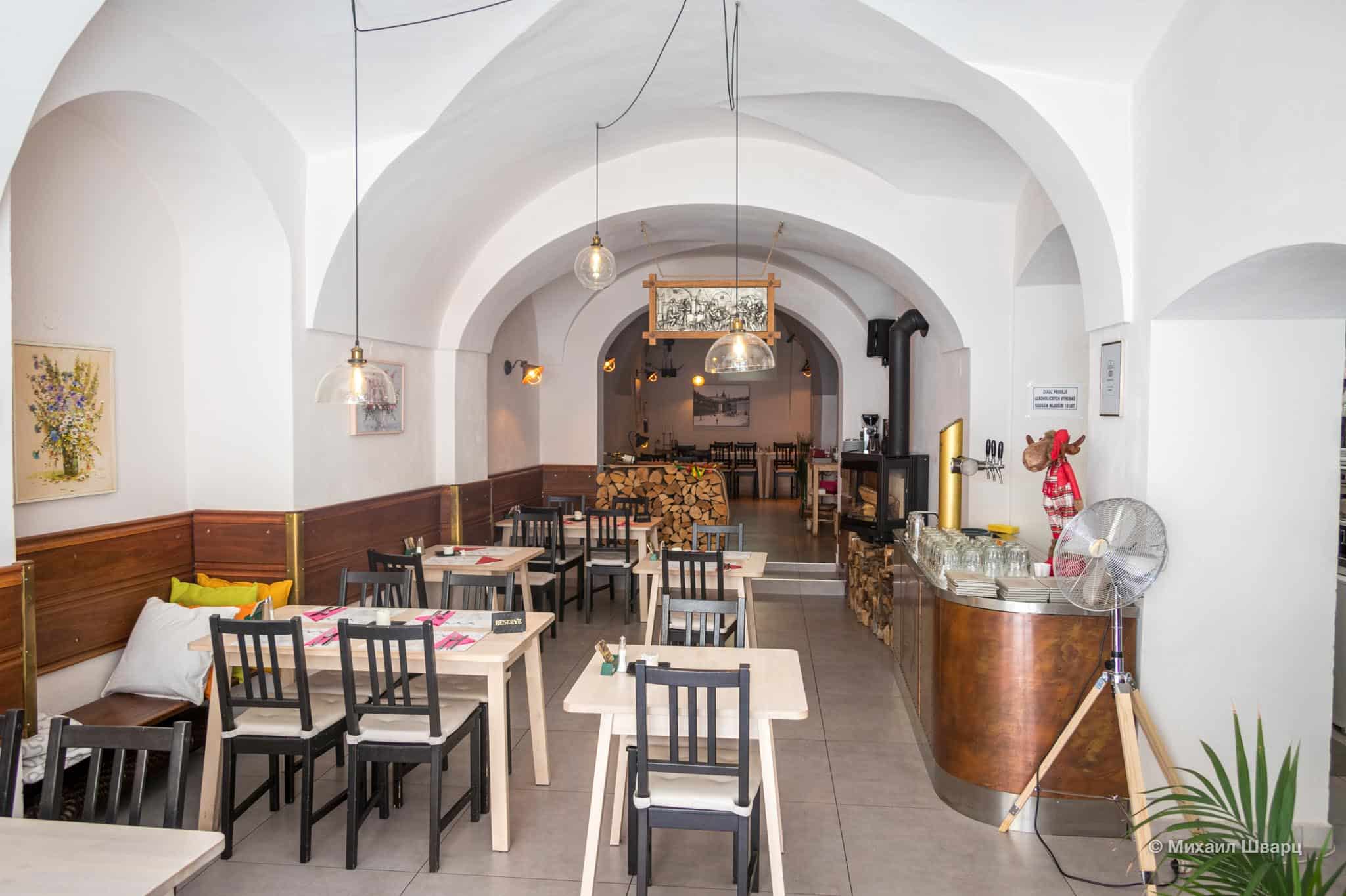 Интерьер ресторана Tří jelínků