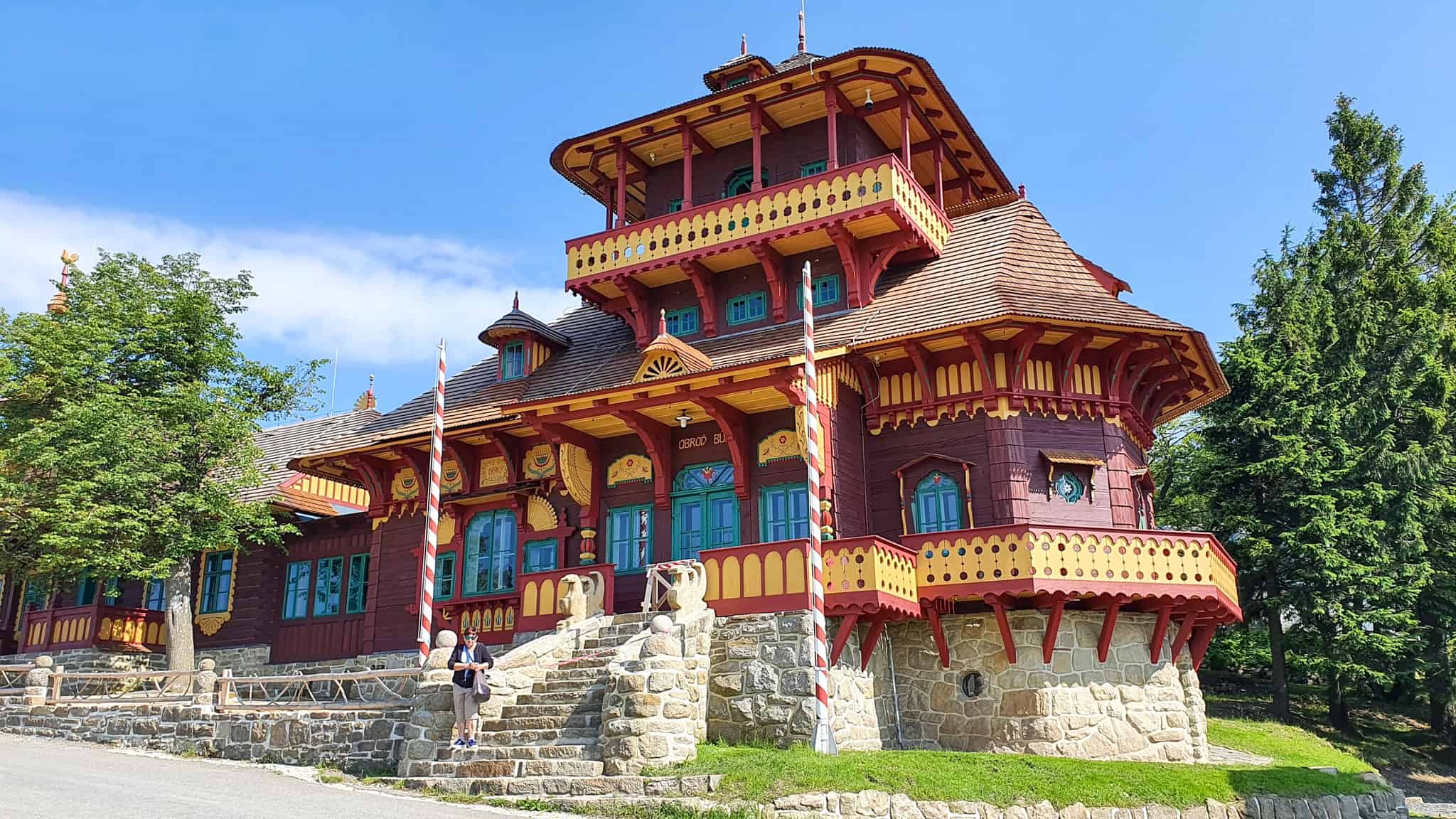 Вход в ресторан